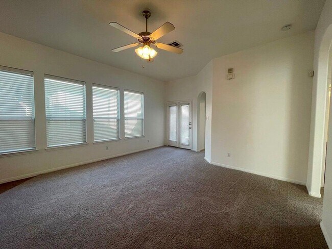 Building Photo - Nice home available in Brookside Subdivision!