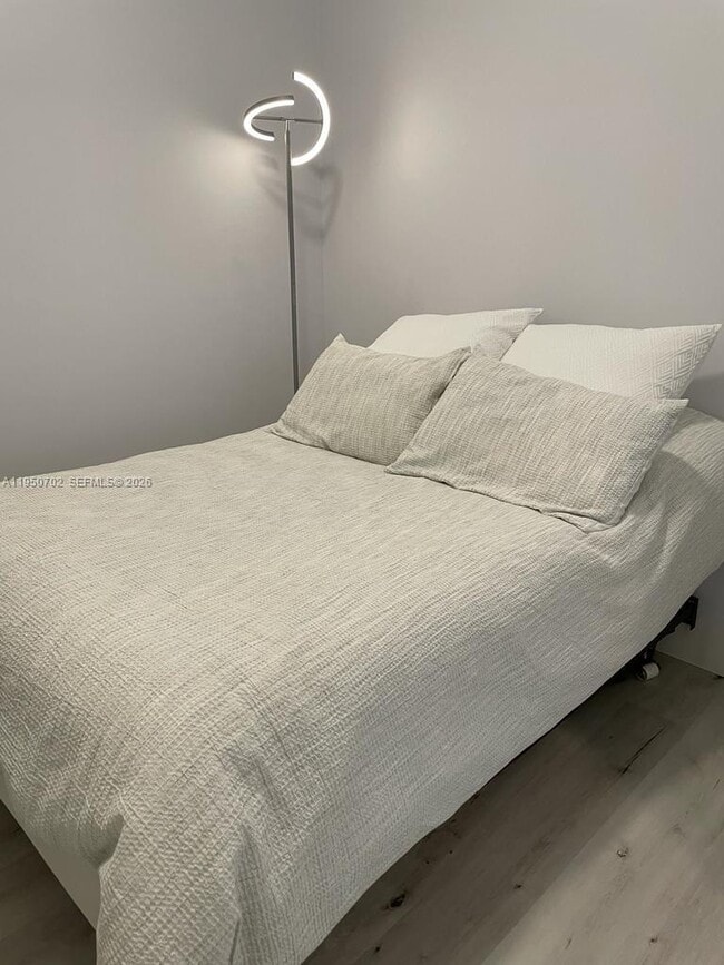 Building Photo - 7928 East Dr