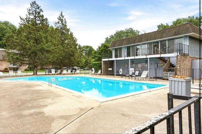 Building Photo - 2 Bedroom, 1.5 Bath Condo for Rent!