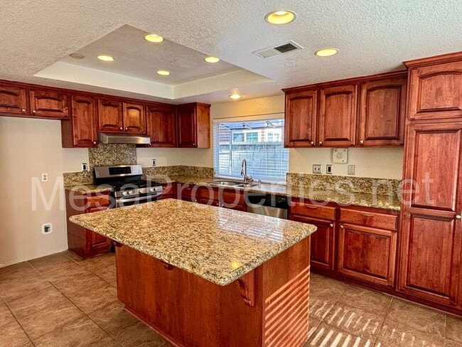 Building Photo - 15572 Ficus St