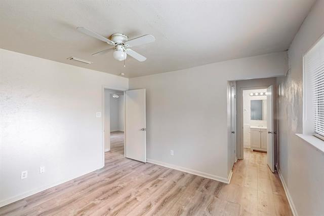 Building Photo - 1538 Oakbrook St