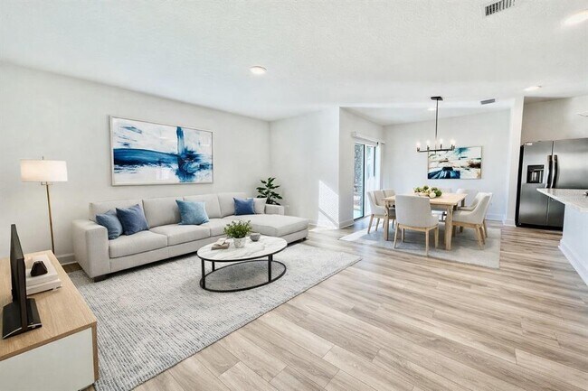 Building Photo - 1497 Laredo Ave