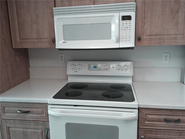 Building Photo - 1335 Rock Dove Ct
