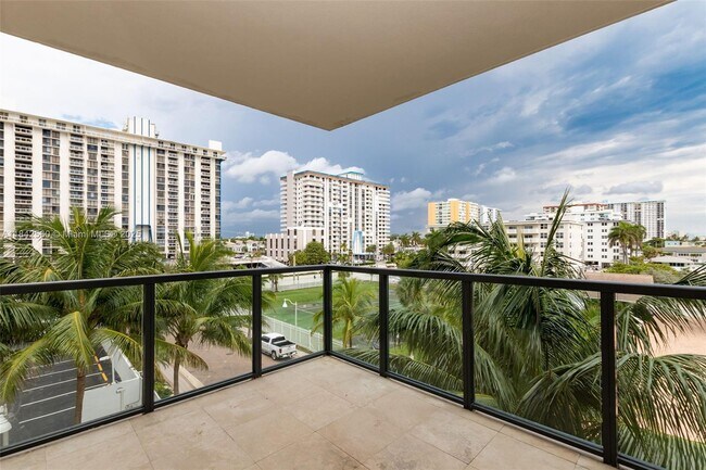 Building Photo - 2101 S Surf Rd