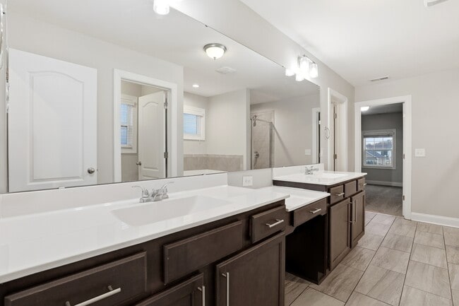 Building Photo - 107 Salmon Ln