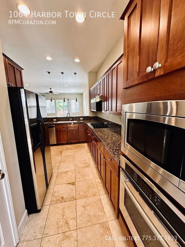 Building Photo - 1064 Harbor Town Cir
