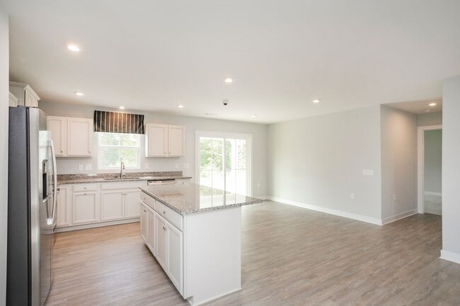 Building Photo - 711 Cottage Dr