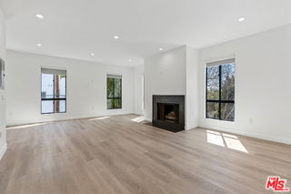 Building Photo - 9191 Charleville Blvd