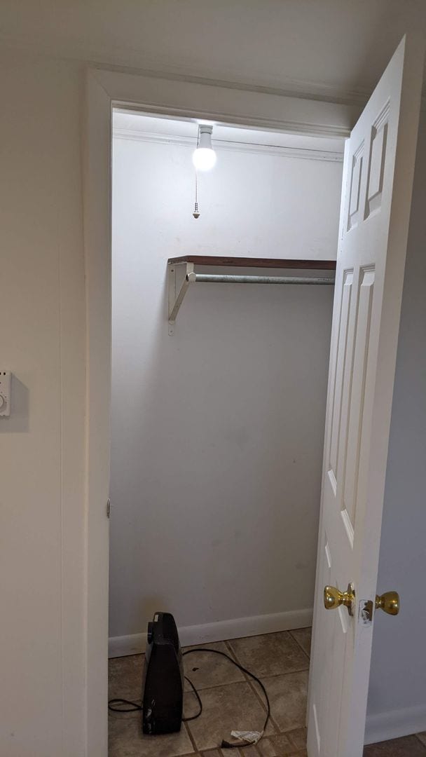 Building Photo - 2 bedroom 1 bath basement apartment with washer and dryer in Forest Hills, Cullowhee NC available...