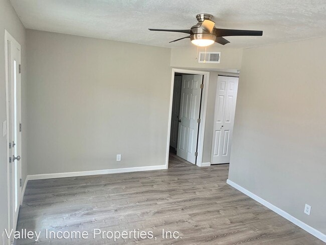 Building Photo - 6821 N 45th Ave