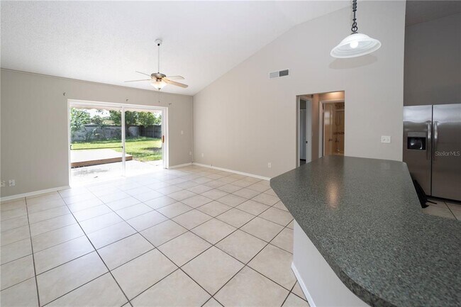 Building Photo - 3242 Laurel Dale Dr