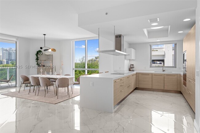 Building Photo - 17111 Biscayne Blvd