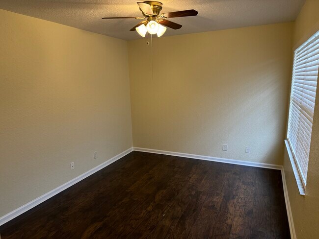 Building Photo - 13770 Bottlebrush Ct