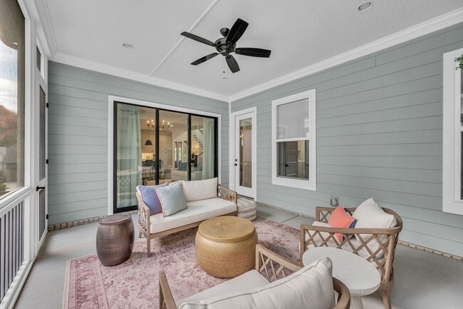 Building Photo - 5045 Kathryn Ave