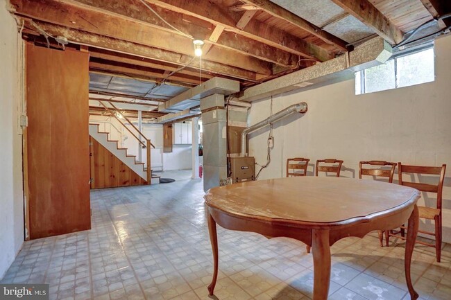 Building Photo - 23 Talbott Ave