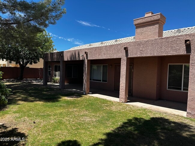 Building Photo - 6273 W Louise Dr