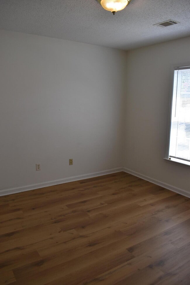 Building Photo - 2017 Caton Dr