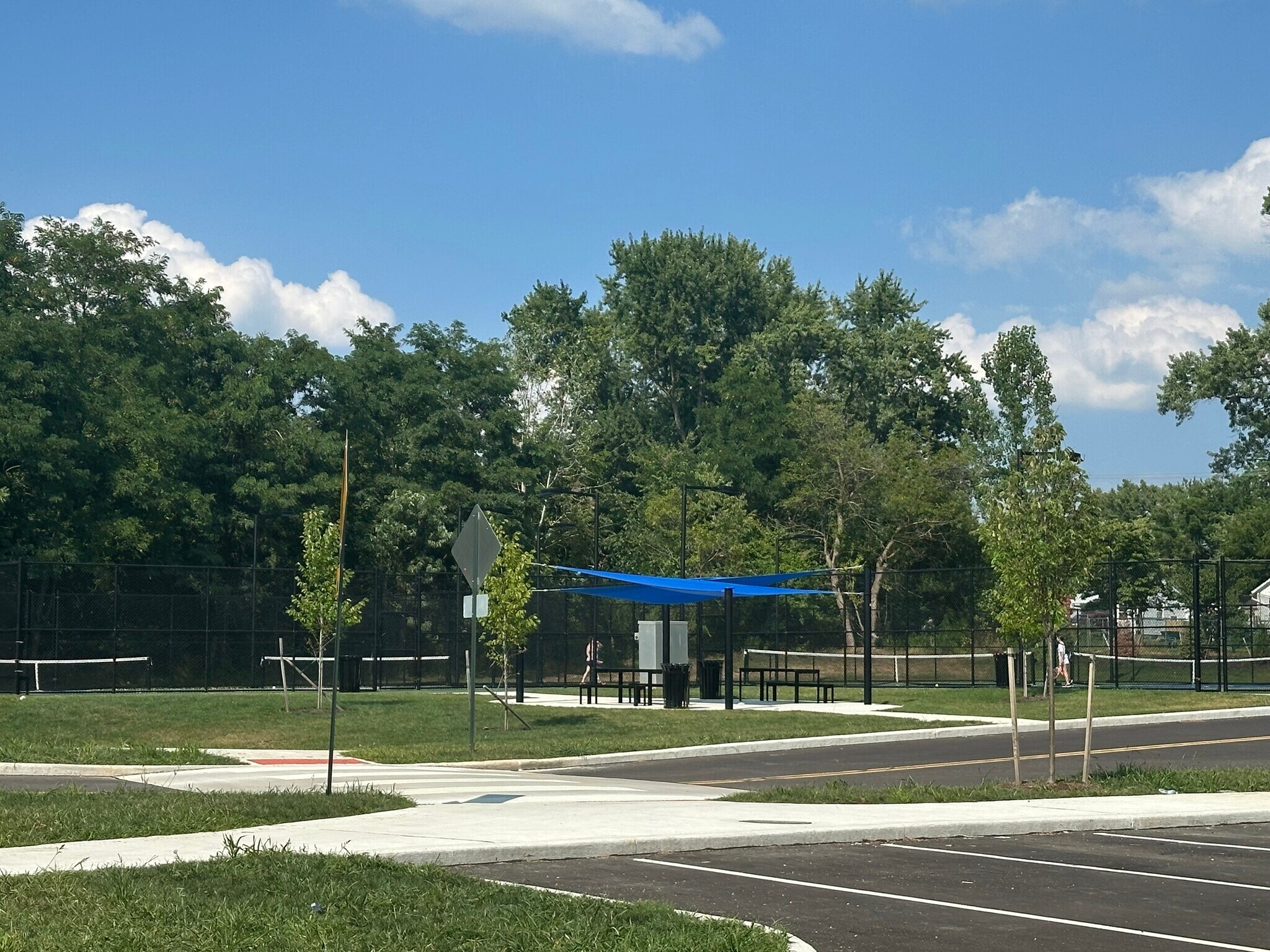 1 minute walk to Blue Tip Park - 245 Mills St