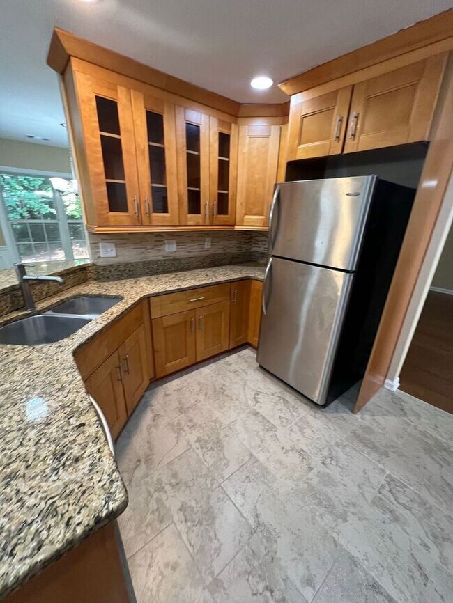 Building Photo - Gorgeous Ranch 4 bedroom 2 bath home in Lawrenceville