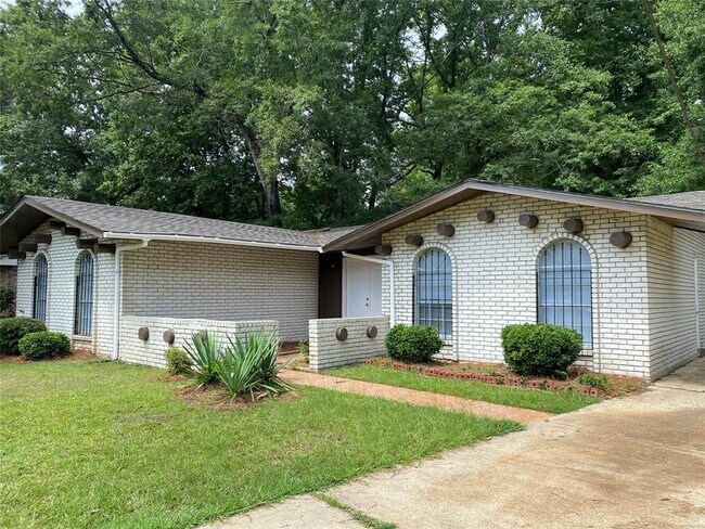 Building Photo - 1429 Dunbarton Rd