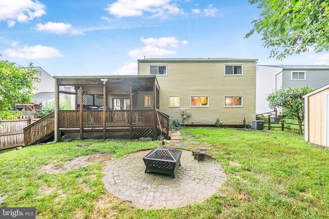 Building Photo - 25921 Largo Ct