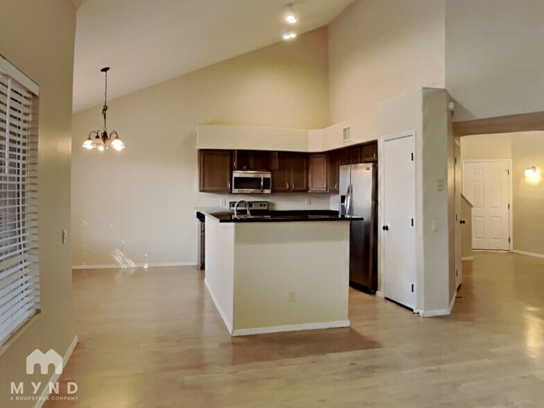 Building Photo - 8161 N Midnight Way