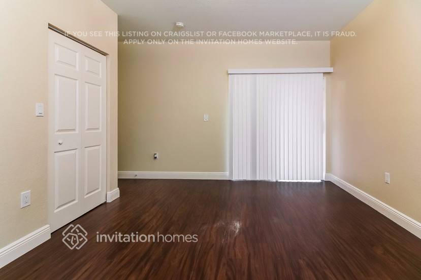 Building Photo - 8723 NW 142nd Ln