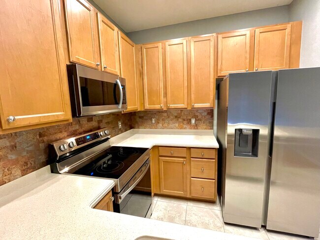 Building Photo - 7230 Hamilton Rd