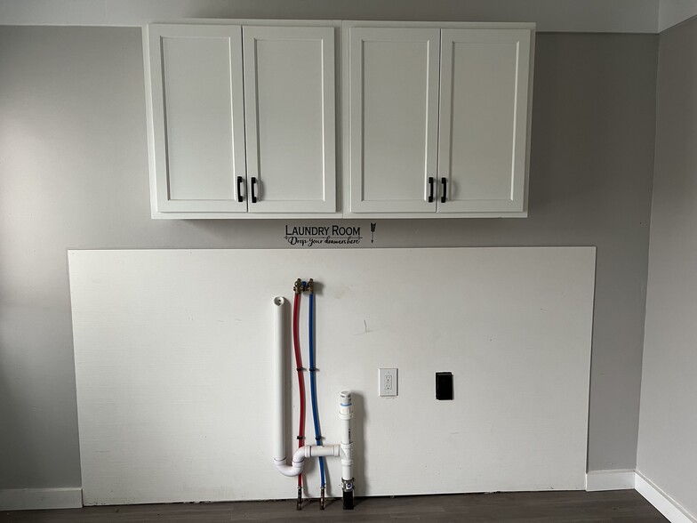 Building Photo - 6 Spring St