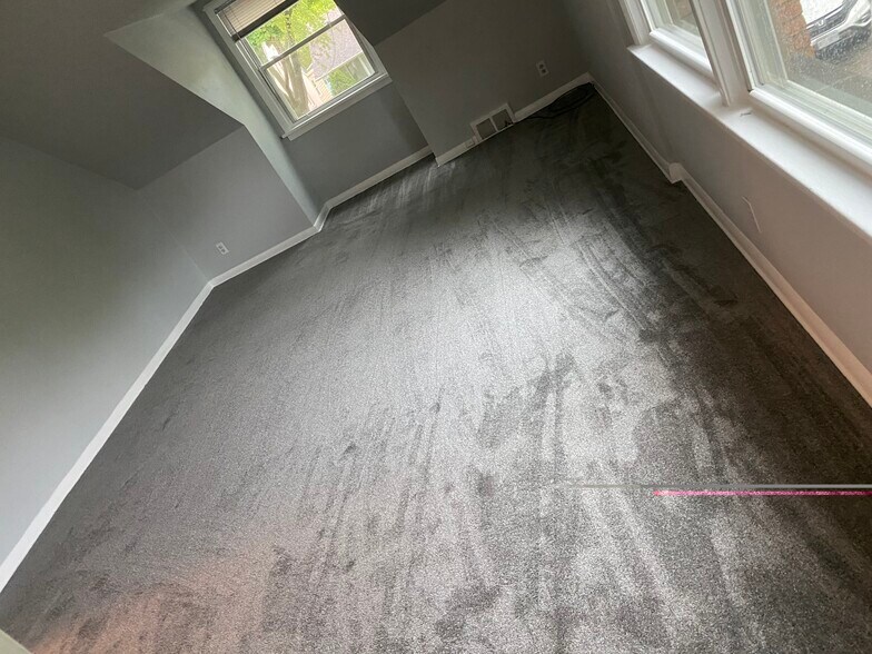 Building Photo - 2451 N 114th St