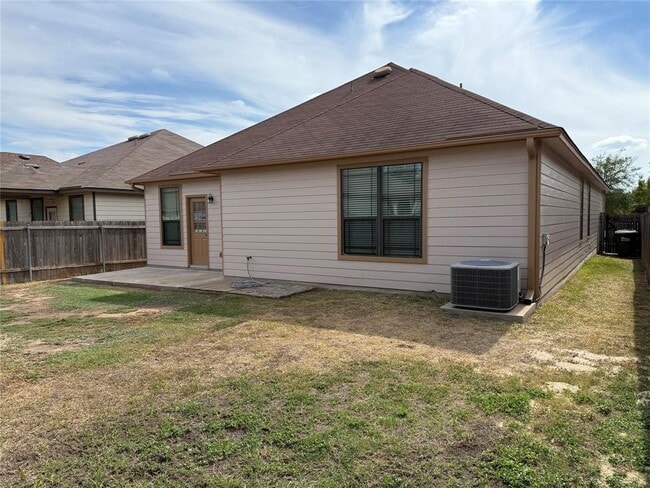 Building Photo - 812 Watson Way