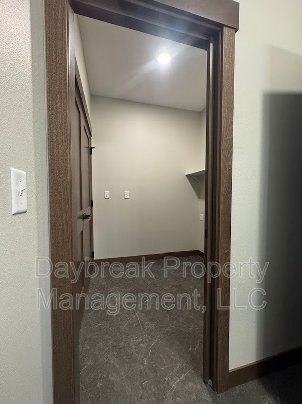 Building Photo - 628 Tree Farm Ln