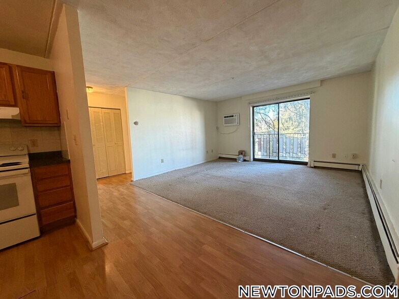 Building Photo - 175 Adams St