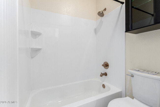 Building Photo - 1126 W Elliot Rd