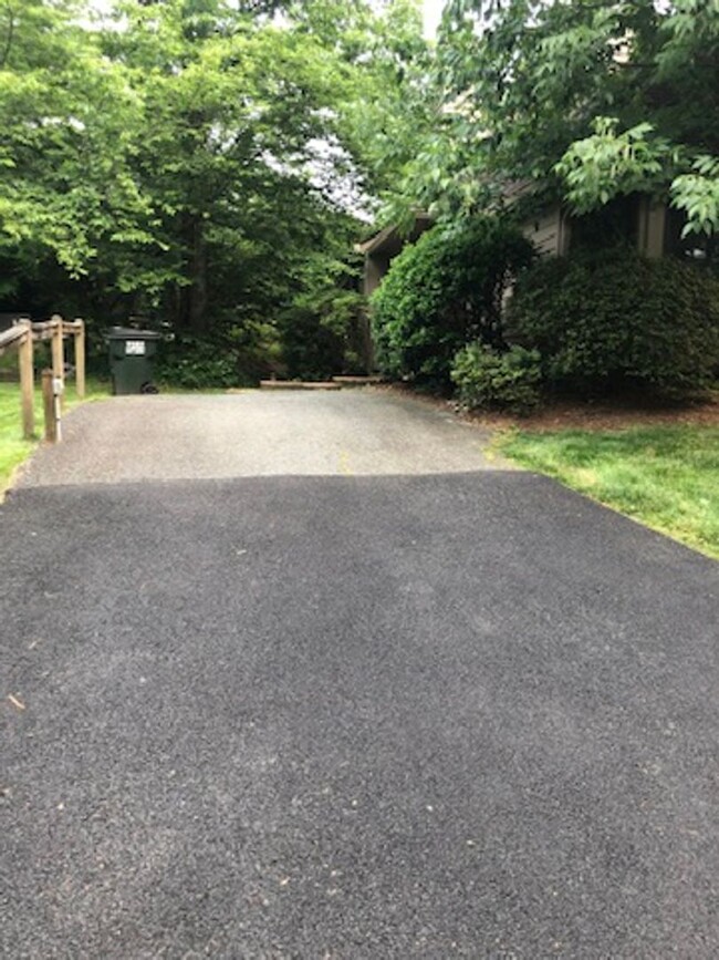 Building Photo - Great 3BR/2BA Townhouse in Mill Creek
