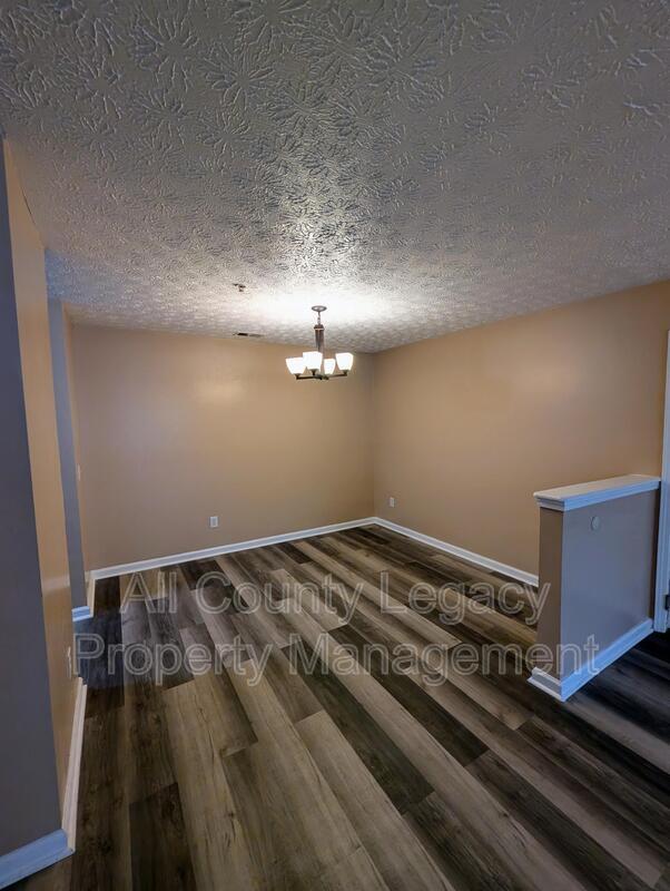 Building Photo - 5104 Fairington Village Dr