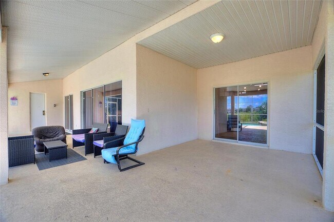 Building Photo - 546 Windsor Pl