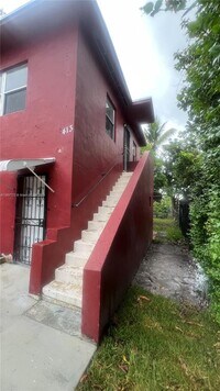 Building Photo - 413 NW 33rd St