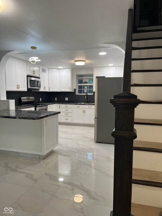 Building Photo - 1340 Rohrer Rd