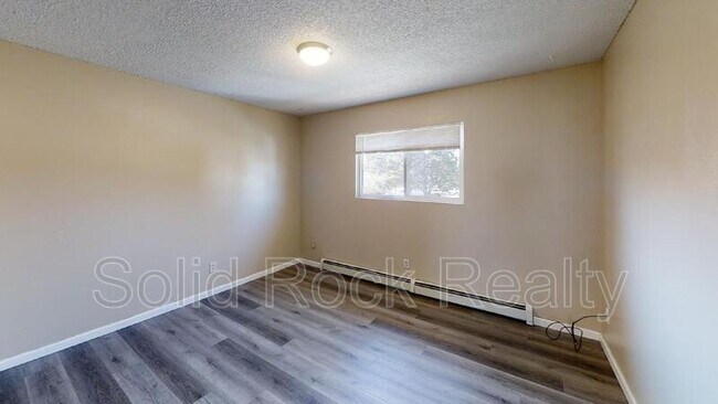 Building Photo - 357 Gahart Dr