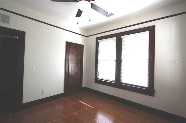 Building Photo - 2404 N Morgan St