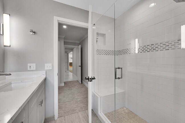 Building Photo - $6,850.00 - 5 Bedrooms, 3.5 Bathrooms, Sin...