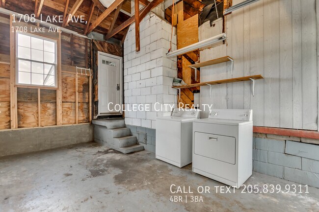 Building Photo - 1708 Lake Ave