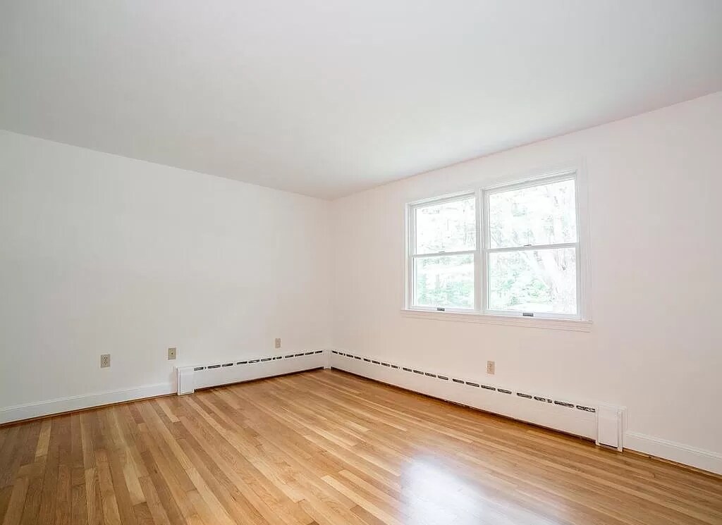 Building Photo - 39 Jackson St