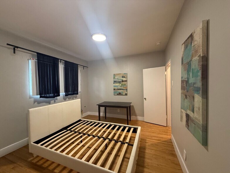 Building Photo - 244 W 49th