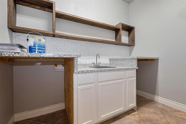 Building Photo - 25307 Oakton Springs Dr