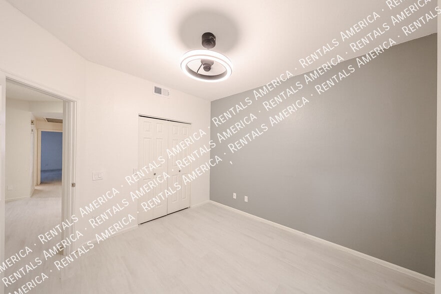 Building Photo - 101 N 7th St