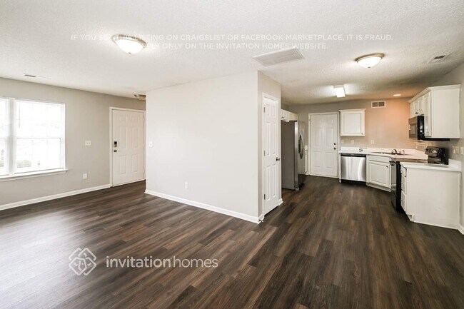 Building Photo - 7122 Lowen Rd