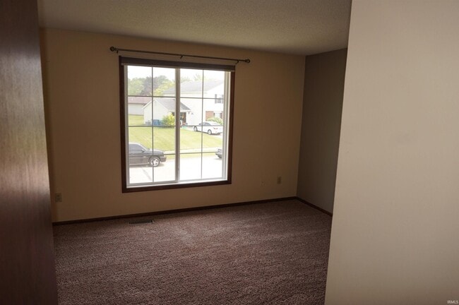 Building Photo - 10623 Oak Valley Rd
