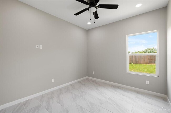 Building Photo - 29 Las Vistas Ln